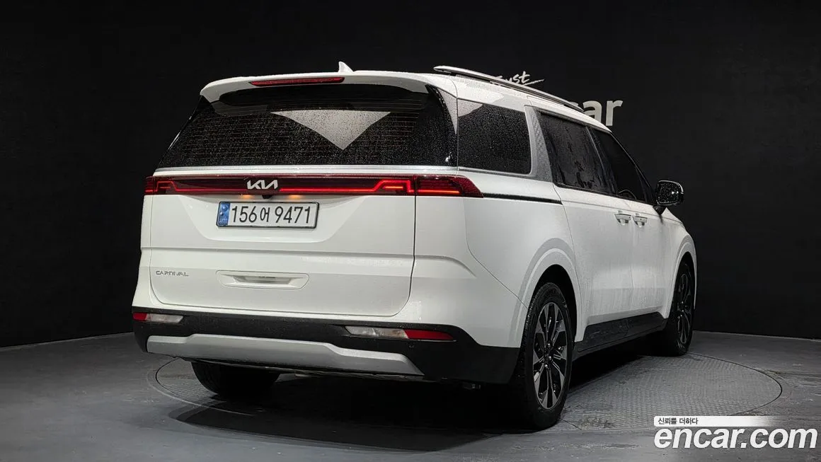 Kia Carnival — фото 5