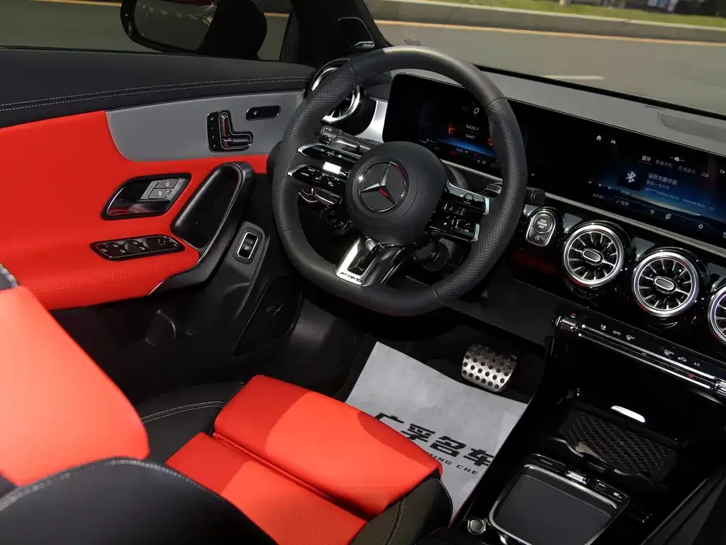 Mercedes-Benz CLA AMG — фото 10