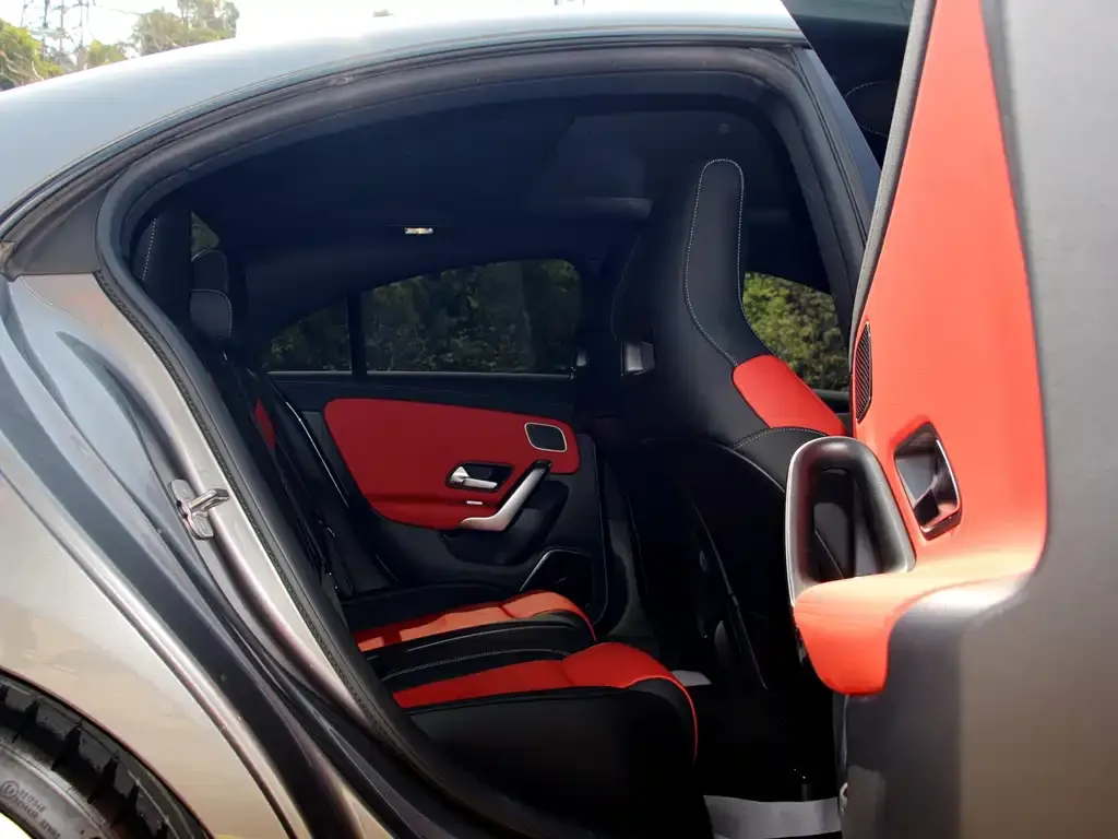 Mercedes-Benz CLA AMG — фото 7
