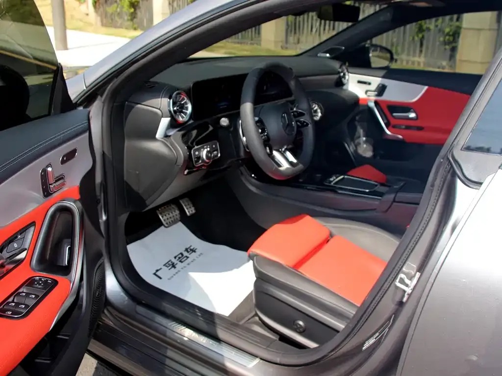 Mercedes-Benz CLA AMG — фото 8