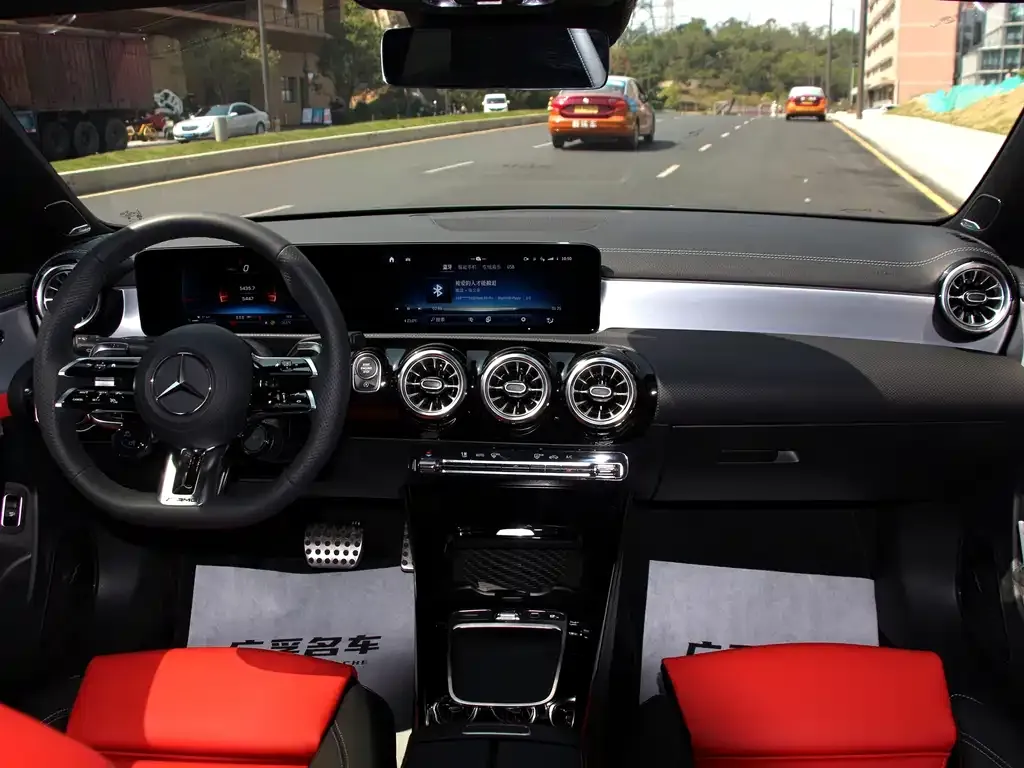 Mercedes-Benz CLA AMG — фото 5