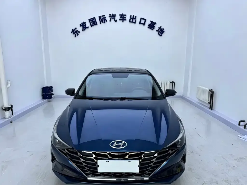 Hyundai Elantra — фото 8