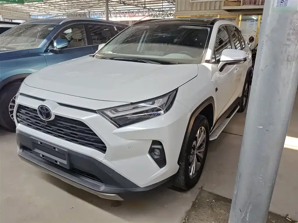Toyota RAV4 — фото 7