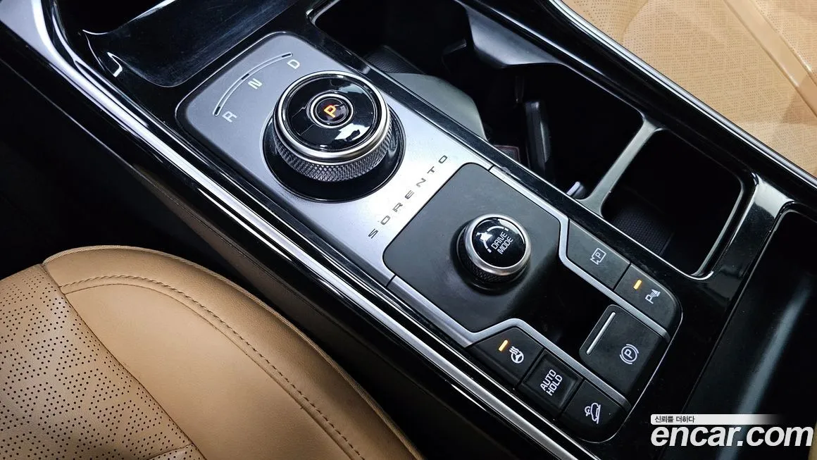 Kia Sorento — фото 6