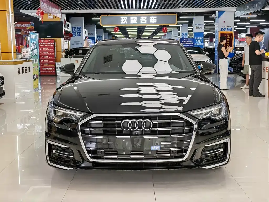 Audi A6L — фото 10