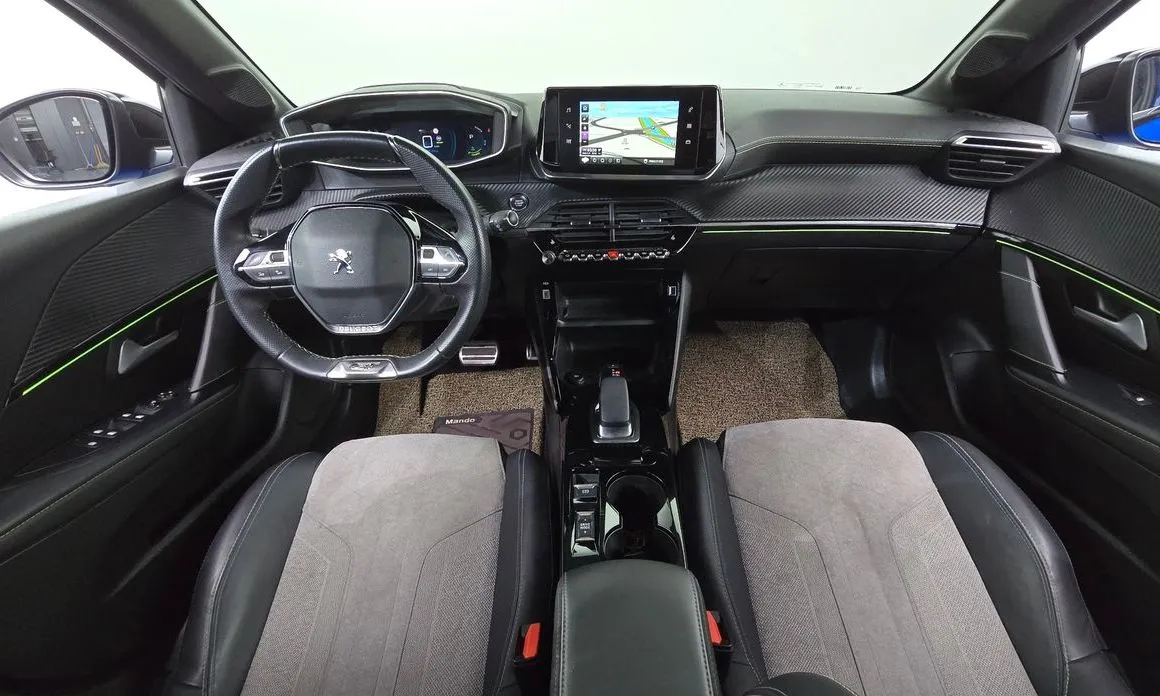 Peugeot 208 2021 из KR, фото 9
