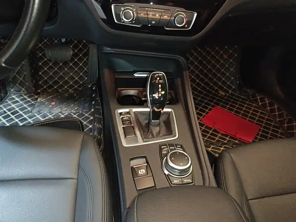 BMW 1 Series 2021 из CN, фото 6
