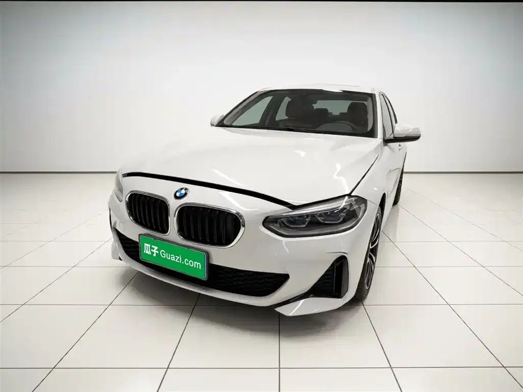 BMW 1 Series 2021 из CN, фото 2