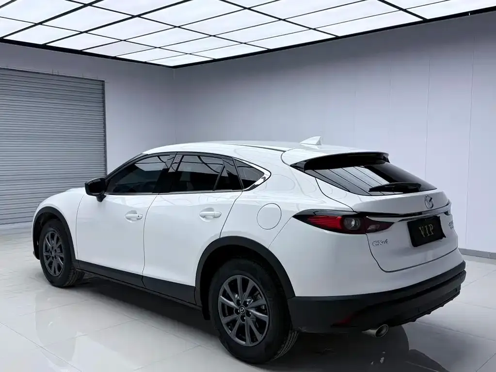 Mazda CX-4 — фото 10