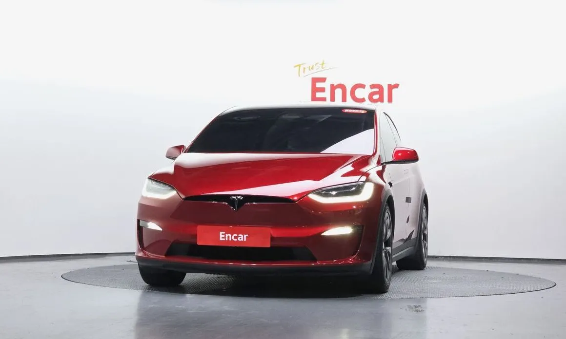 Tesla Model X — фото 3