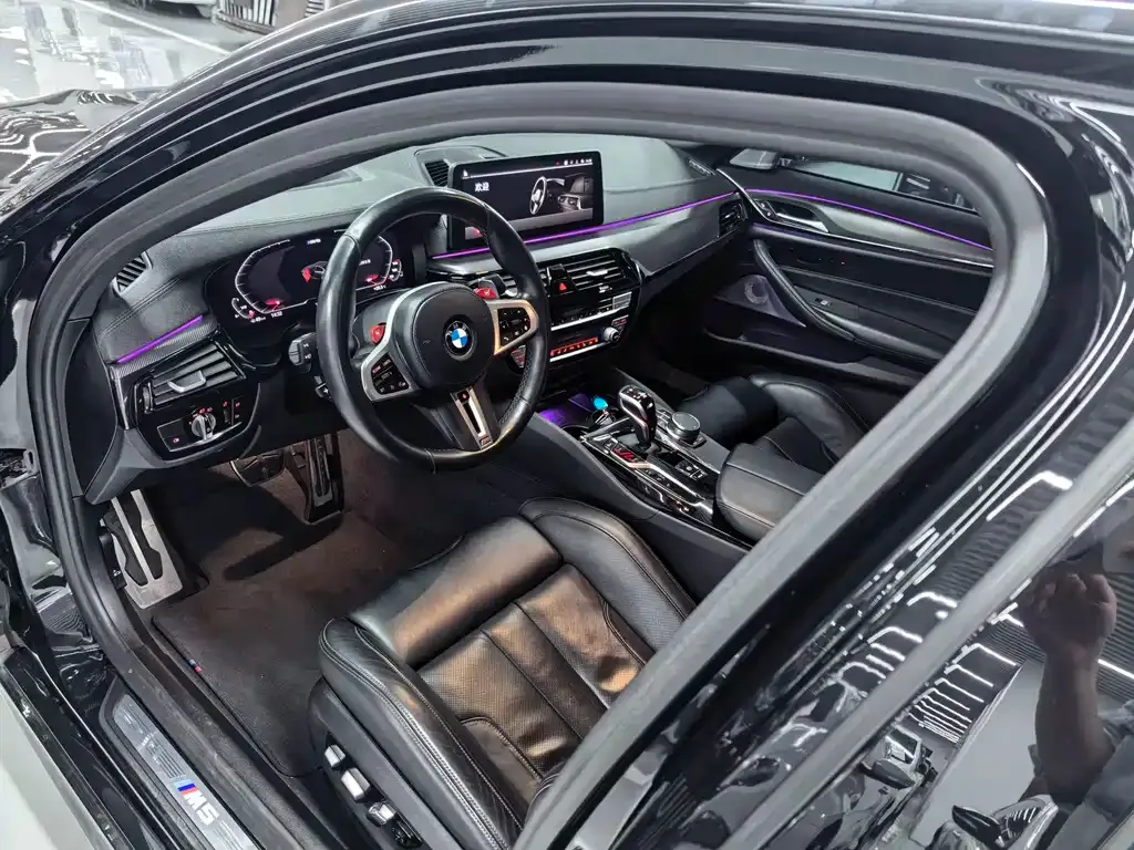 BMW M5 — фото 10