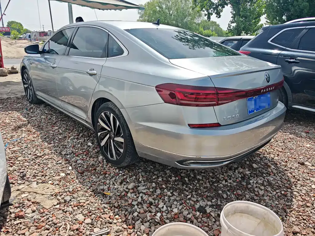 Volkswagen Passat — фото 6