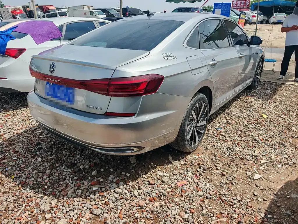 Volkswagen Passat — фото 10
