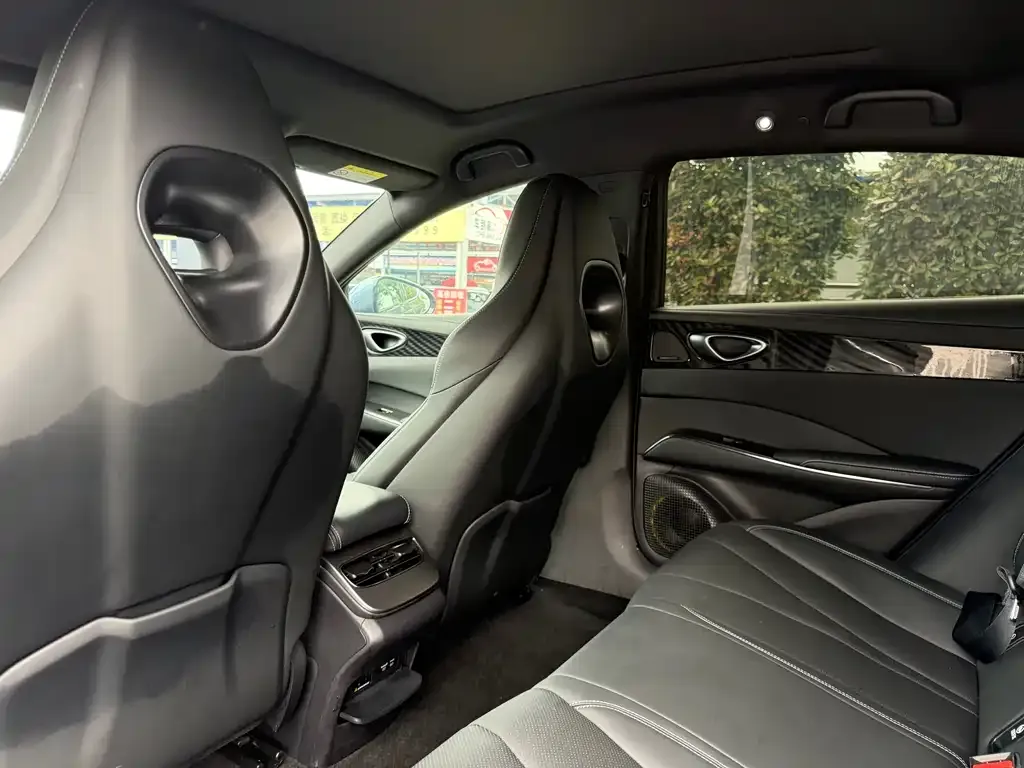 BYD Seal — фото 4