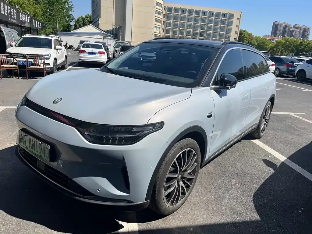 Leapmotor C11