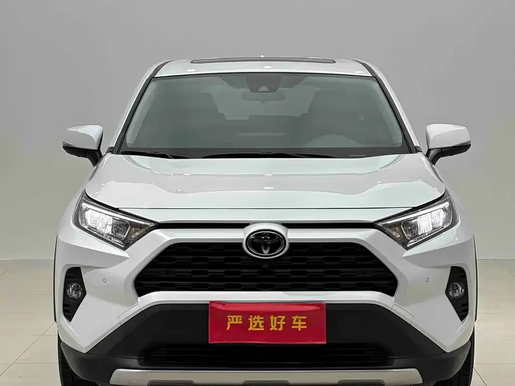 Toyota RAV4 — фото 10