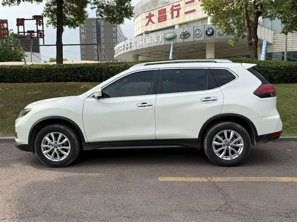 Nissan X-Trail 2022 из CN, фото 3
