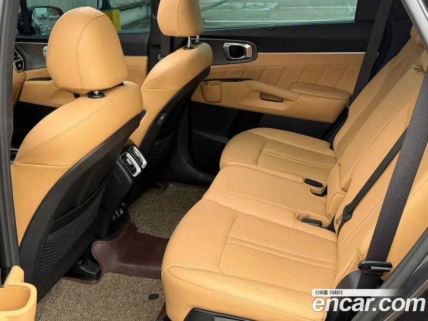 Kia Sorento — фото 9