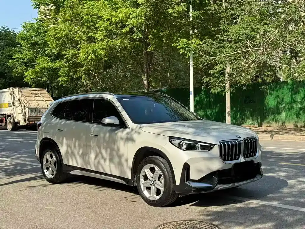 BMW X1 — фото 10