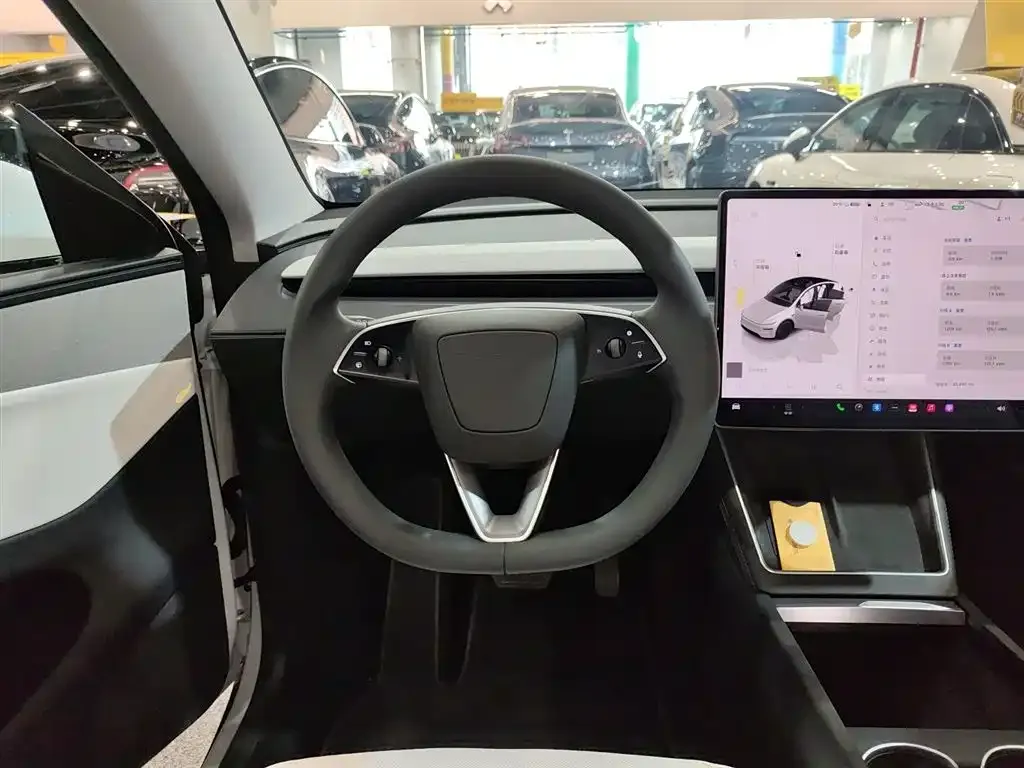 Tesla Model Y — фото 7