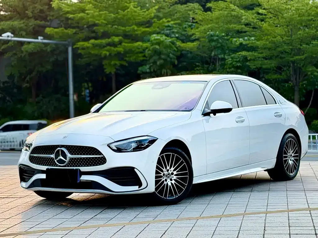 Mercedes-Benz C-Class — фото 1