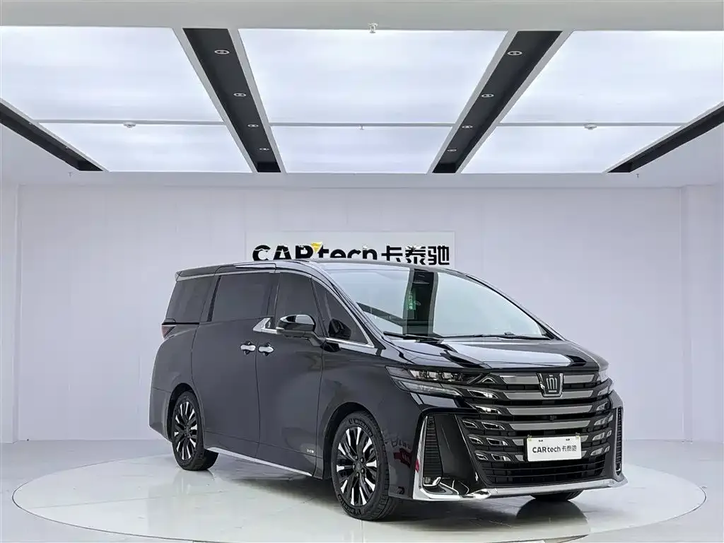 Toyota Vellfire — фото 4