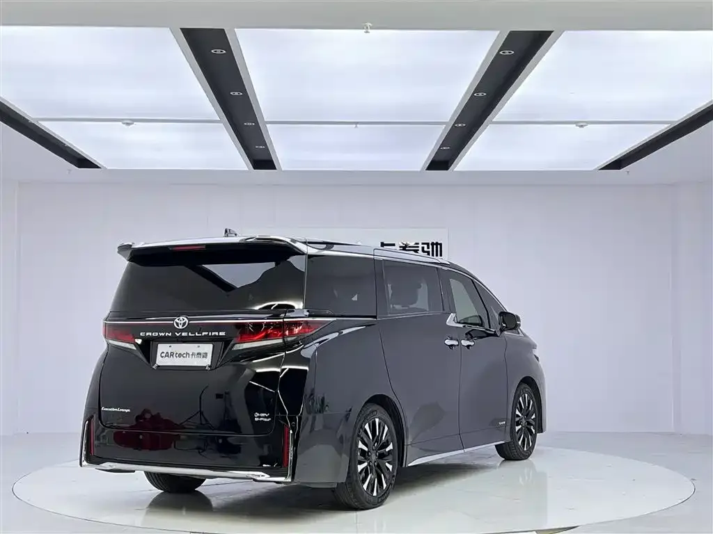 Toyota Vellfire — фото 5