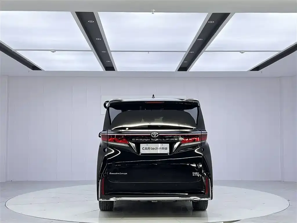 Toyota Vellfire — фото 7