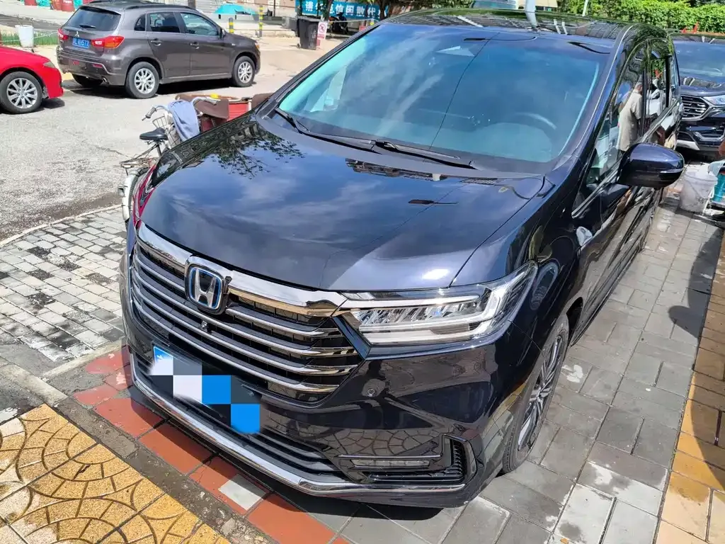 Honda Odyssey — фото 1
