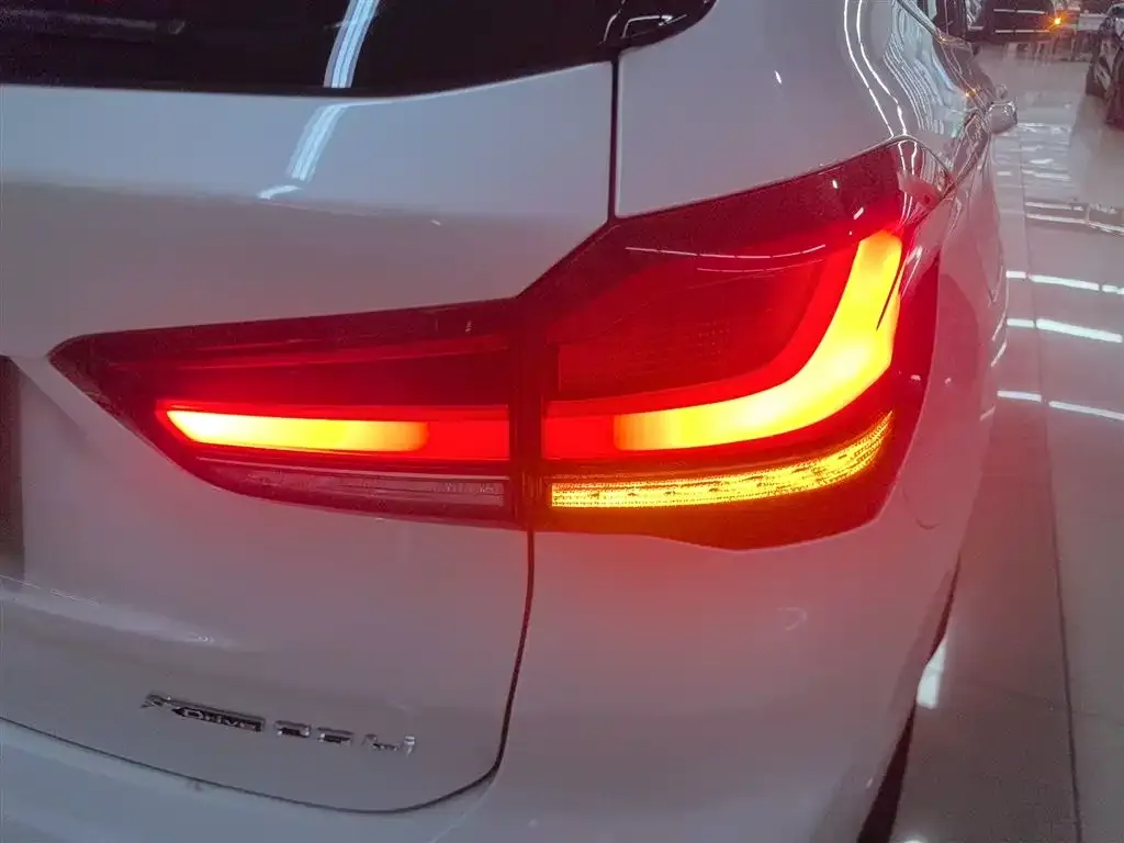 BMW X1 — фото 4