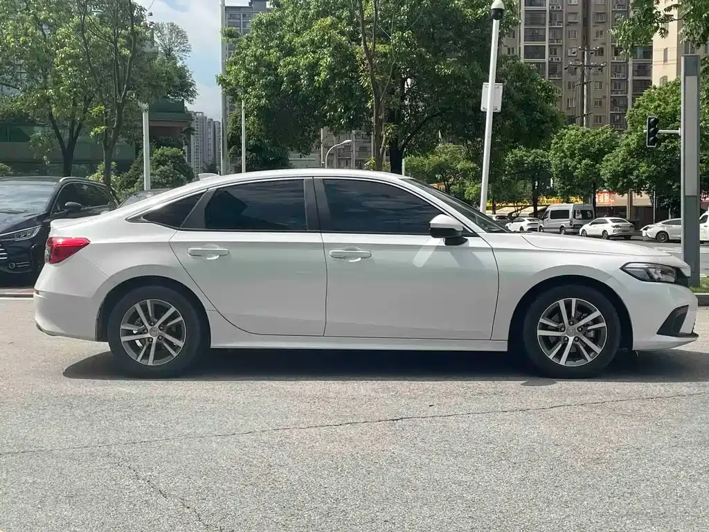 Honda Civic — фото 7