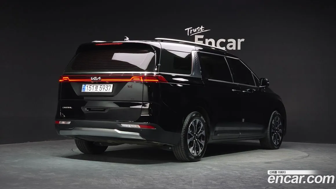Kia Carnival — фото 2