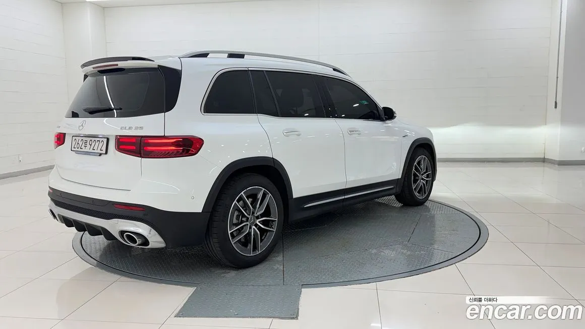 Mercedes-Benz GLB-Class — фото 5