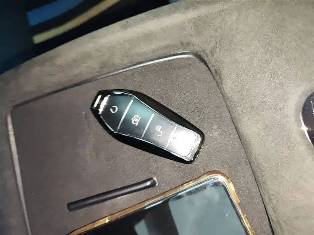 BYD Seal — фото 3