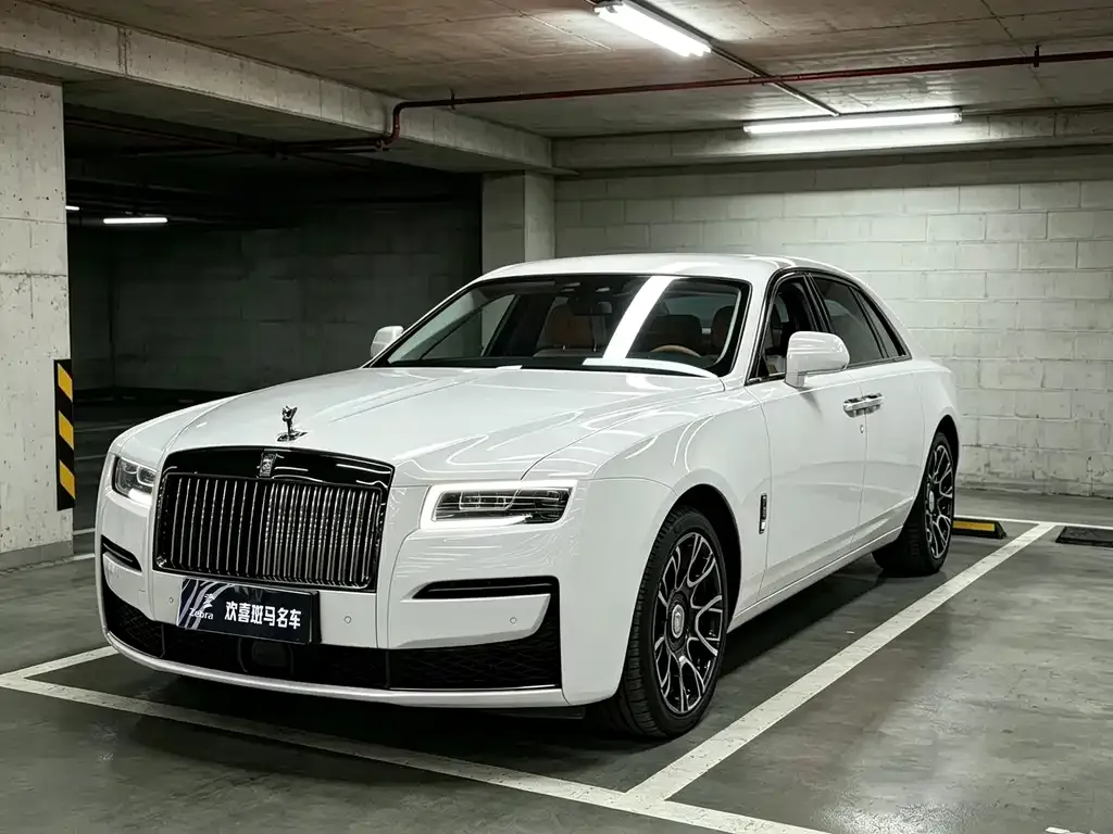Rolls-Royce Ghost — фото 1