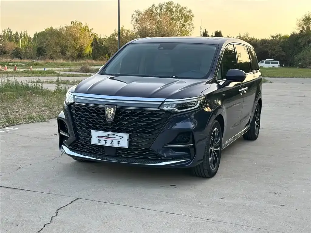 Roewe iMAX8 — фото 1