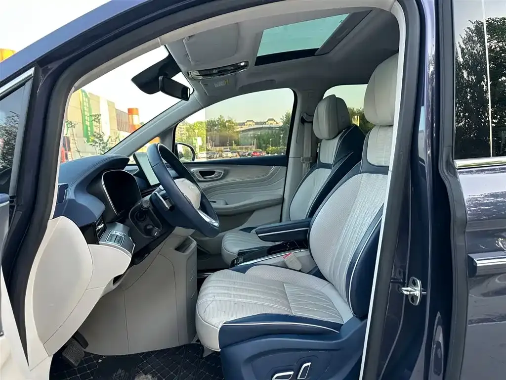 Roewe iMAX8 — фото 4