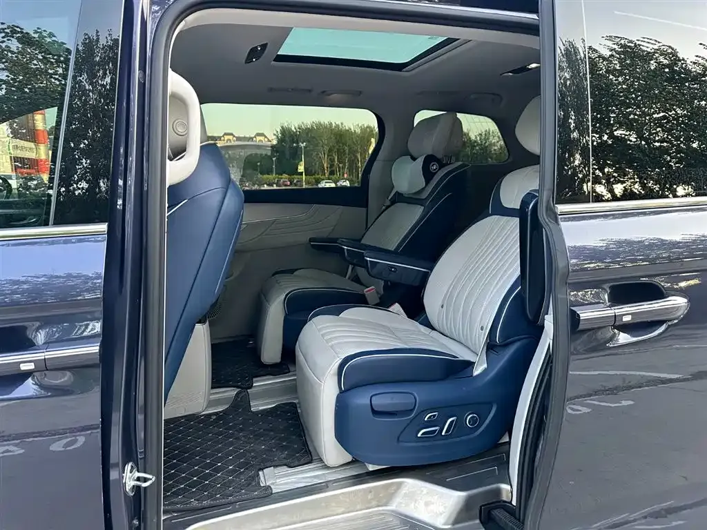 Roewe iMAX8 — фото 6