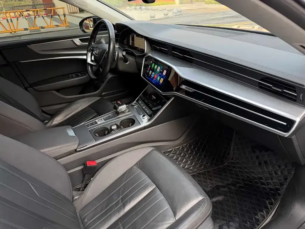 Audi A7 2021 из CN, фото 4