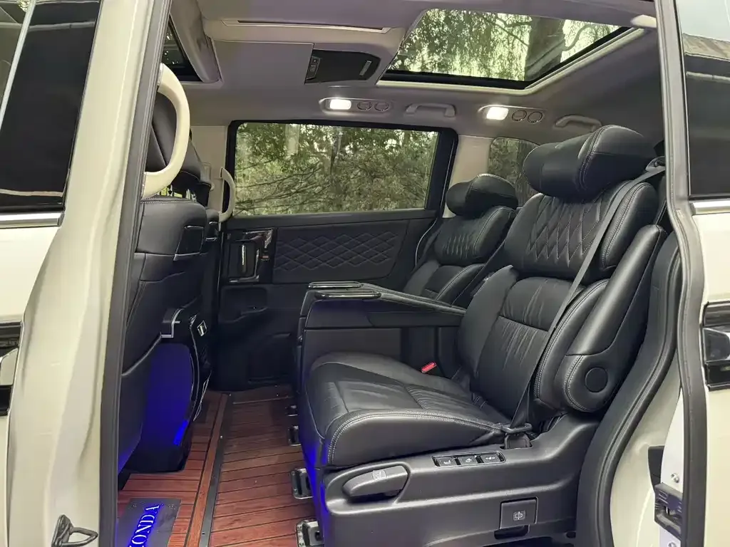 Honda Elysion 2021 из CN, фото 5