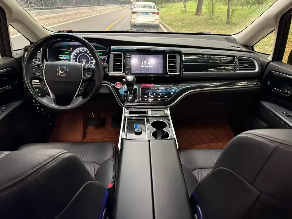 Honda Elysion 2021 из CN, фото 3