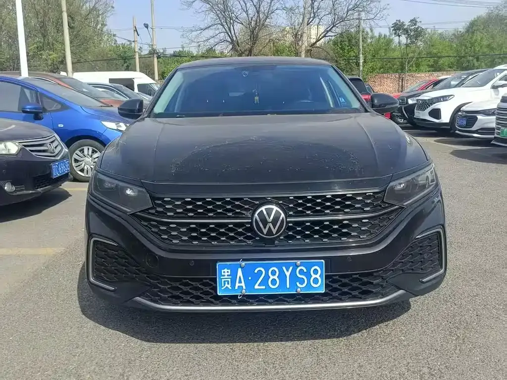 Volkswagen Passat — фото 10