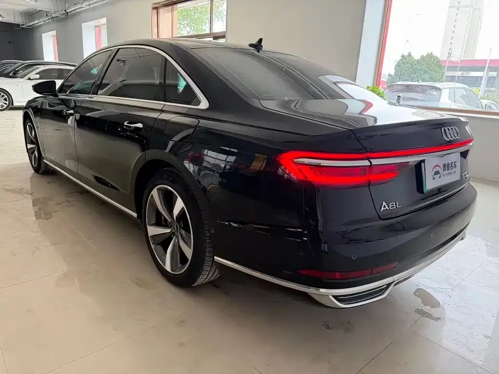 Audi A8 2021 из CN, фото 5