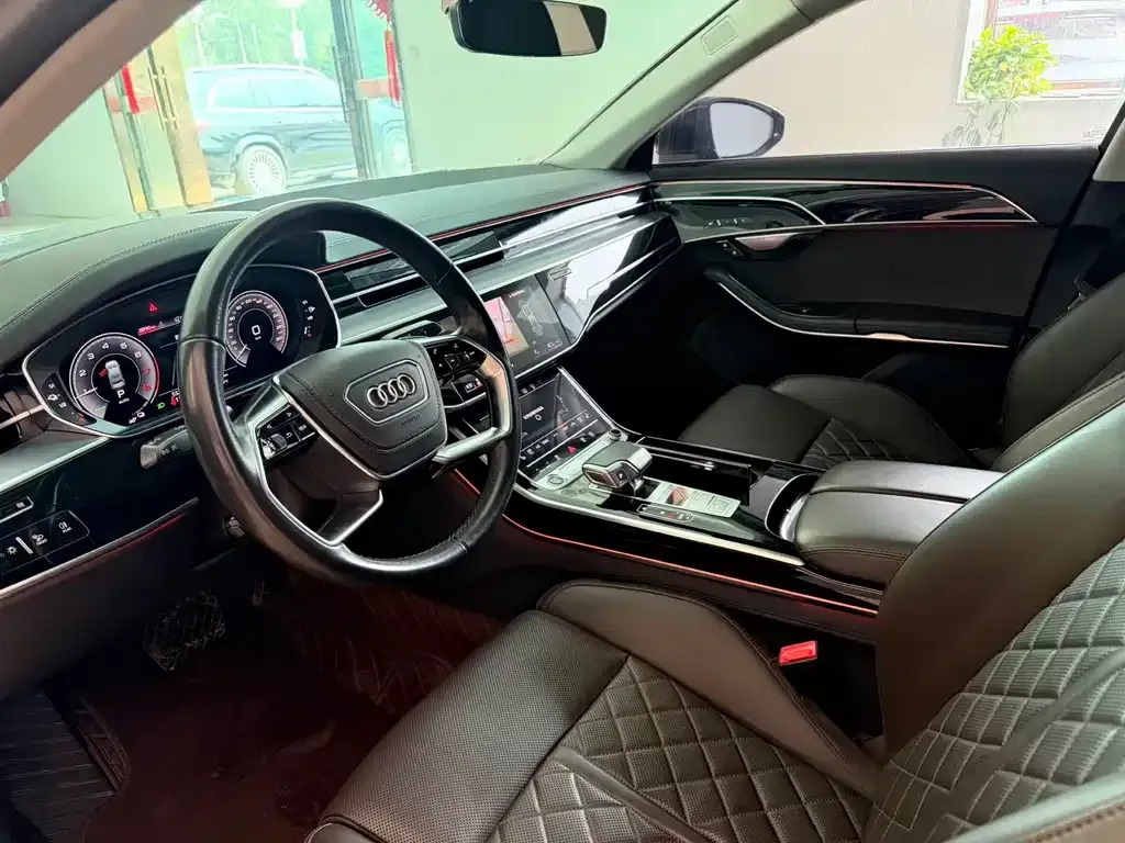 Audi A8 2021 из CN, фото 4