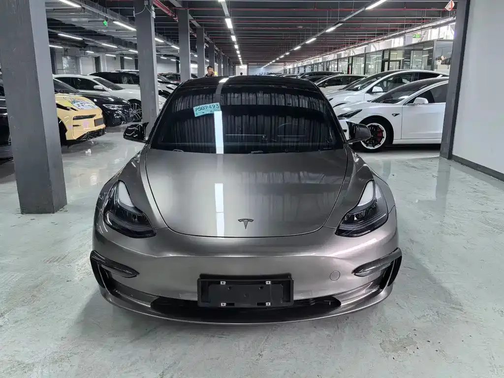 Tesla Model 3 — фото 9