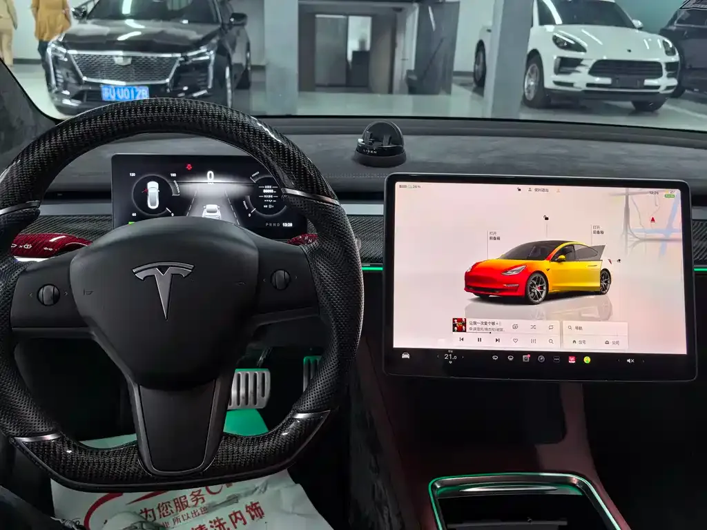 Tesla Model 3 — фото 7