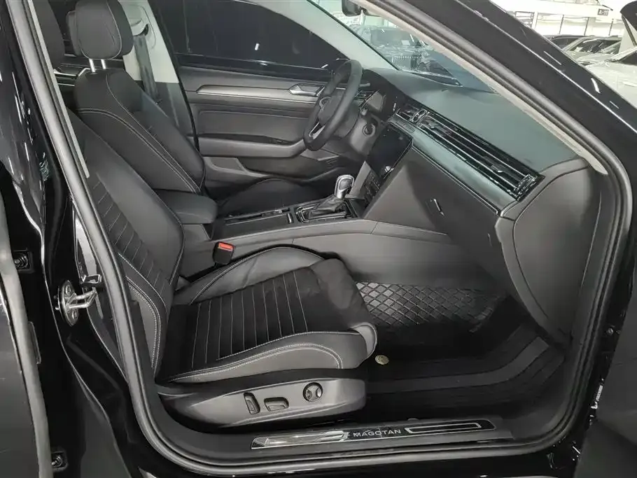 Volkswagen Passat — фото 8