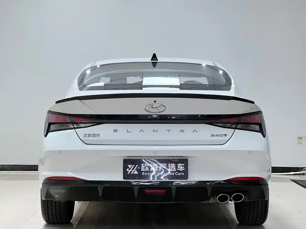 Hyundai Elantra — фото 4