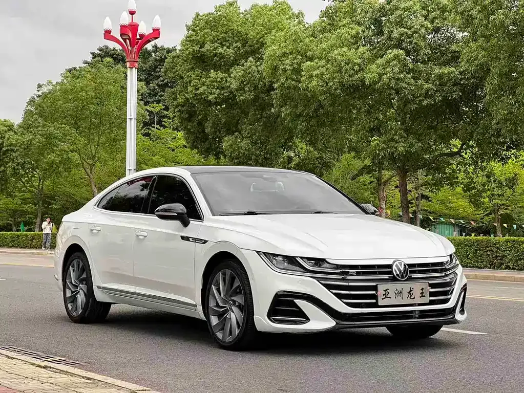 Volkswagen CC — фото 10