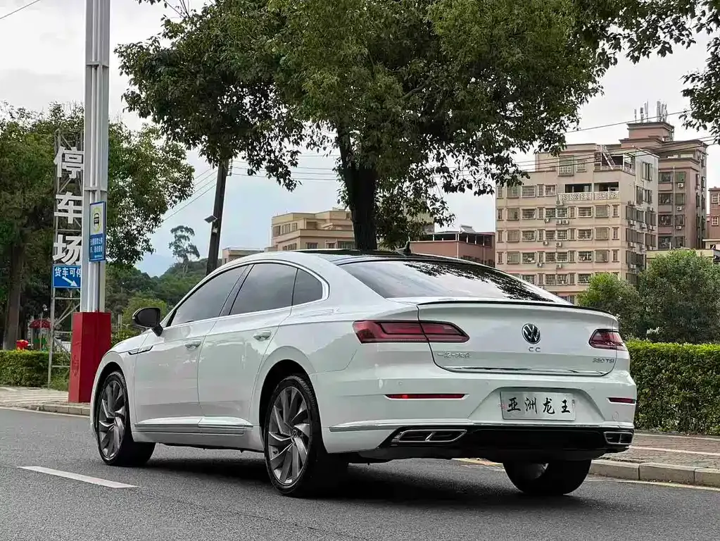 Volkswagen CC — фото 8